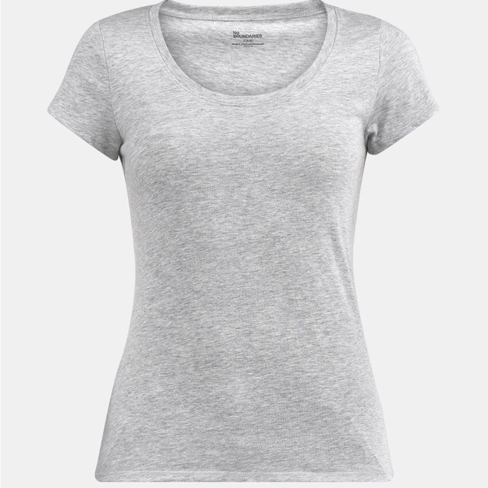 No Boundaries Light Grey Heather Scoop Tee Size M